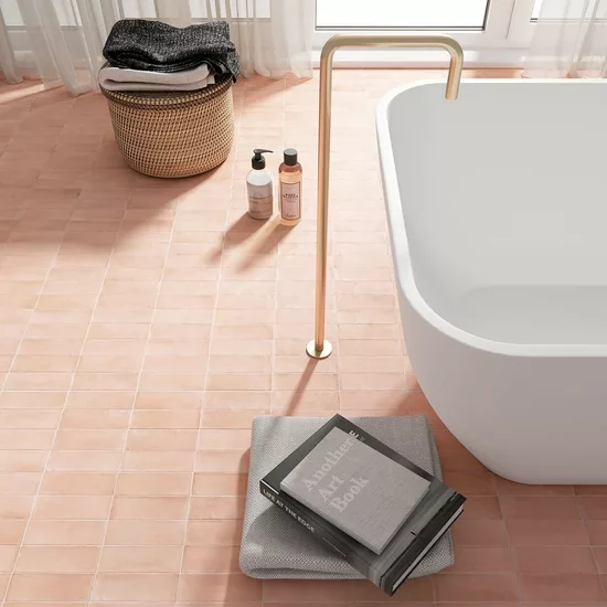 Carrelage Coco Orchard Pink Mat 5x15 cm - vue d’ambiance 3