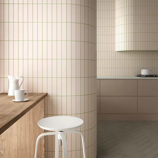Carrelage Costa Nova Beige Pale Mat 5x20 cm - posé en cuisine
