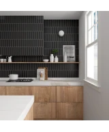 Carrelage Costa Nova Black Mat 5x20 cm - posé en cuisine