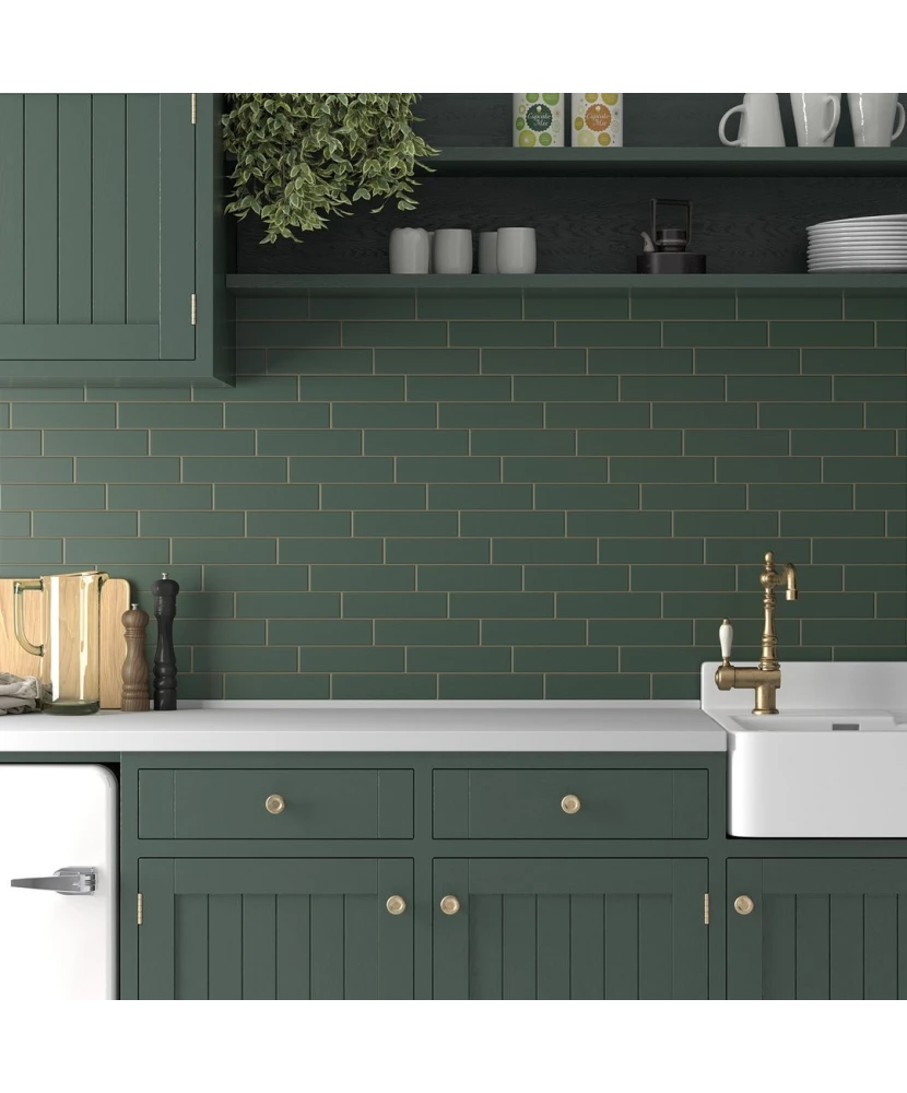 Carrelage Costa Nova Laurel Green Mat 5x20 cm - posé en cuisine