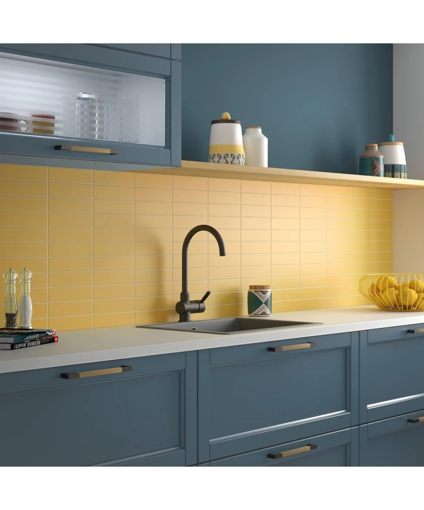 Carrelage Costa Nova Yellow Mat 5x20 cm - posé en cuisine
