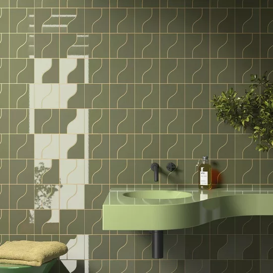 Carrelage Curve Garden Green 8,3x12 cm - posé en salle de bain