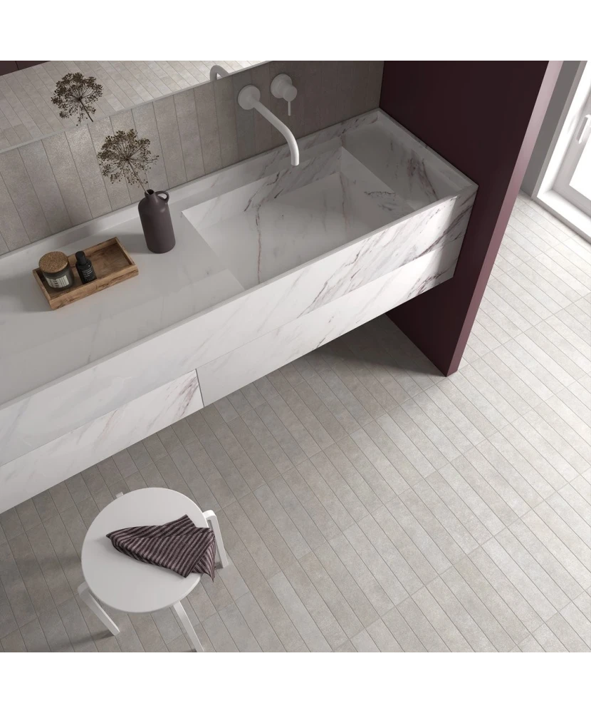 Carrelage Stage Grey 6x30 cm - posé en salle de bain