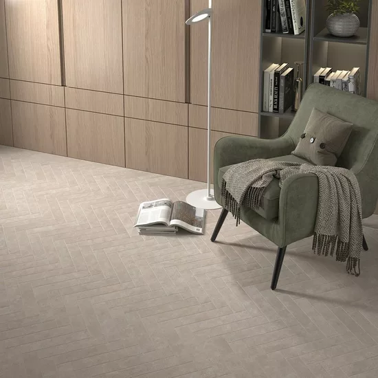 Carrelage Stage Taupe 6x30 cm - posé dans un salon - vue 2
