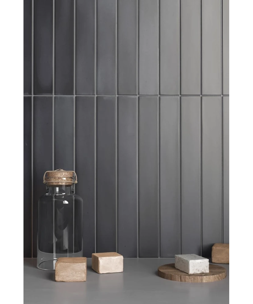 Carrelage Massimo Dark Black 5x40 cm - vue d’ambiance
