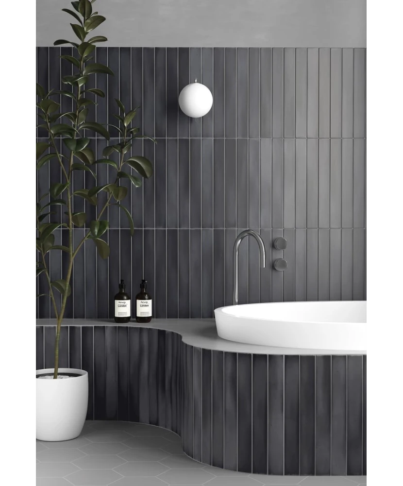 Carrelage Massimo Dark Black 5x40 cm - vue d’ambiance 2