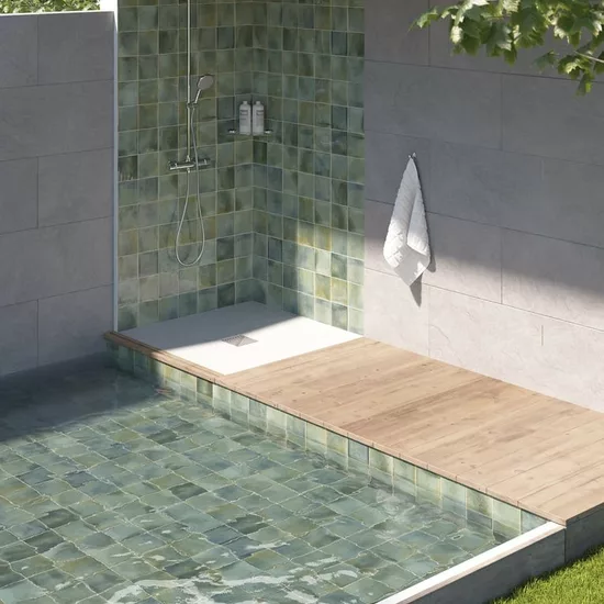 Carrelage Spa&Pools Celadon 15x15 cm - posé dans un espace piscine