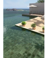 Carrelage Spa&Pools Moss Green 15x15 cm - posé dans un espace piscine