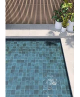 Carrelage Spa&Pools Blue Night 15x15 cm - posé dans un espace piscine